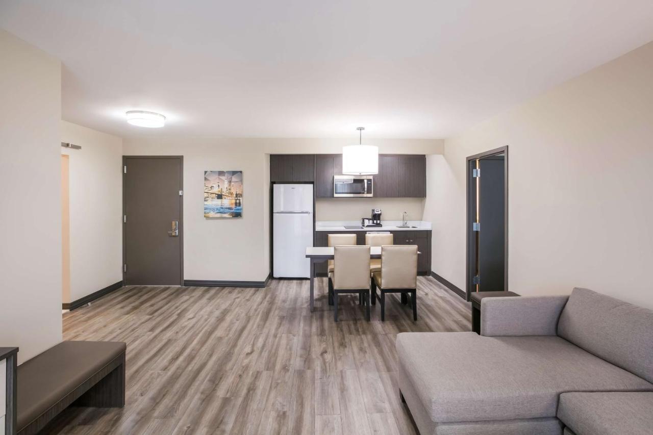 Best Western Plus Executive Residency Bronx New York Exterior foto